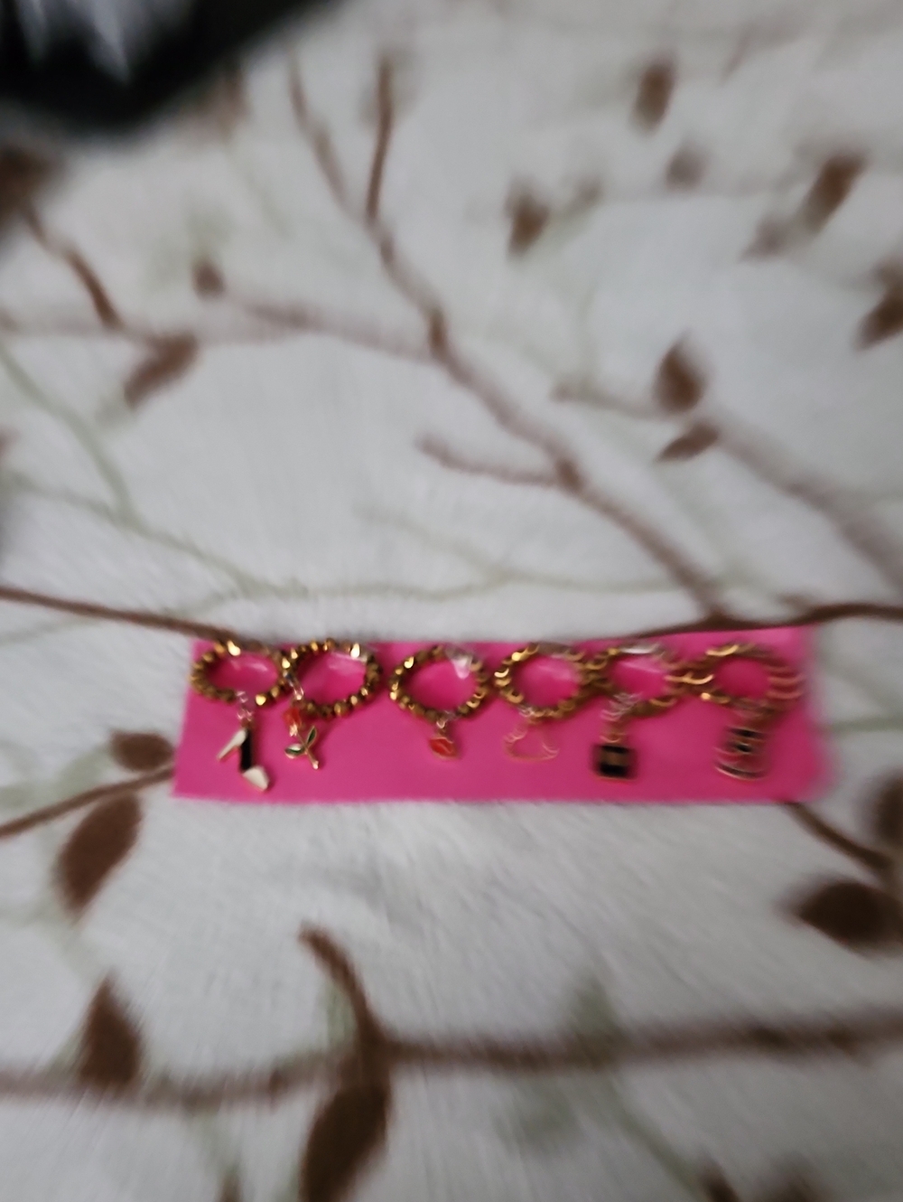 Wine charms with couture / Channel Vibes Shine Vintage Excellent